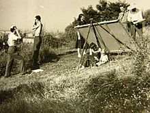 Burghardt Rezső (szalmakalappal) tanítványával, Ördögh Lászlóval a Gellérthegyen, 1954 nyarán